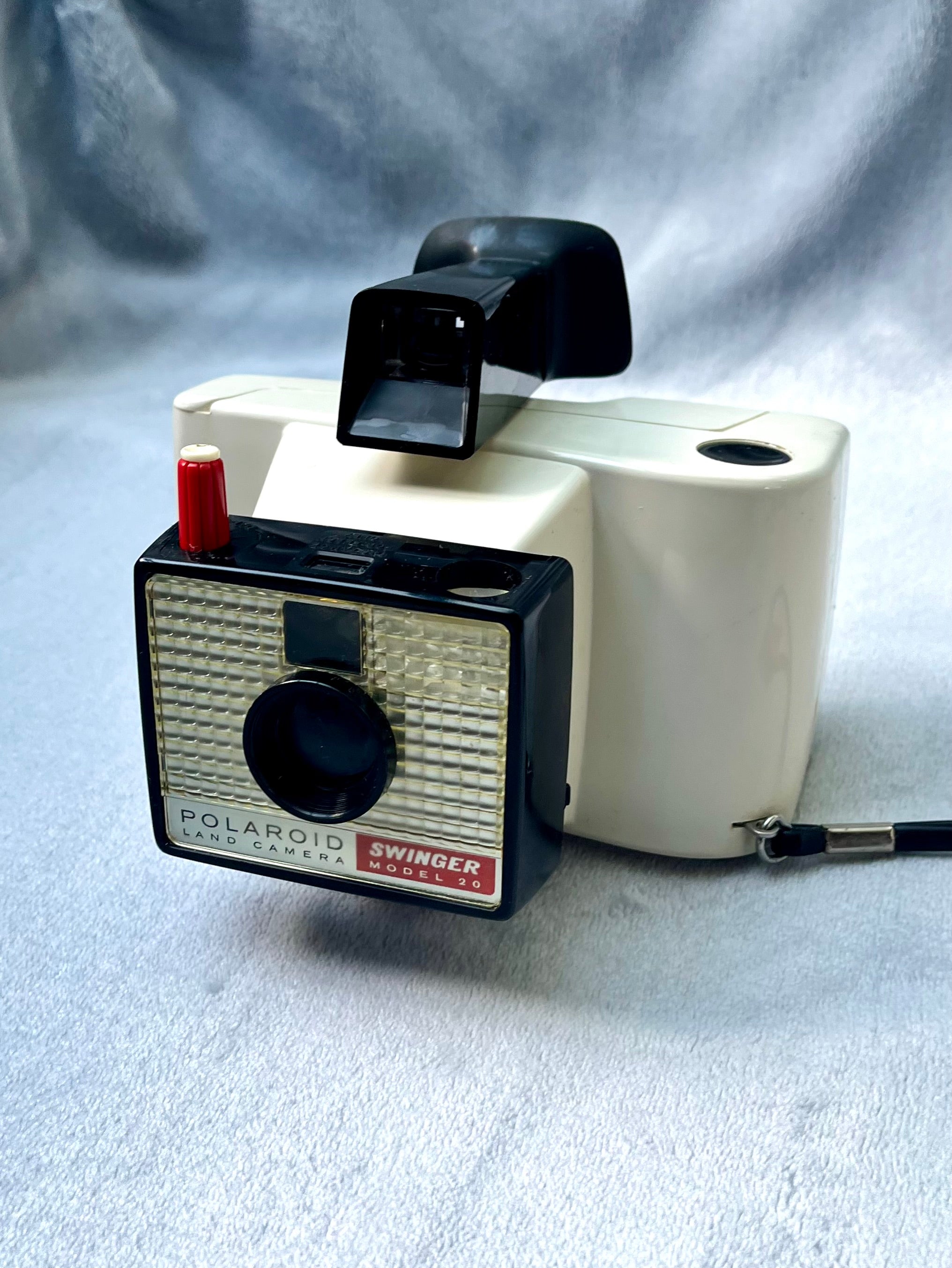 Polaroid Land Swinger Model 20